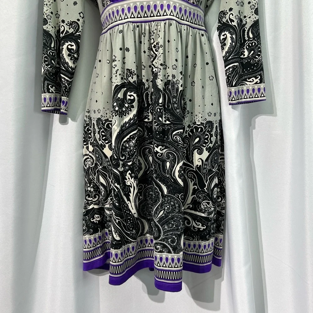 ECI New York Grey, White, Purple and Black Paisley V-neck Long Sleeve Dress - SM - Picture 3 of 10